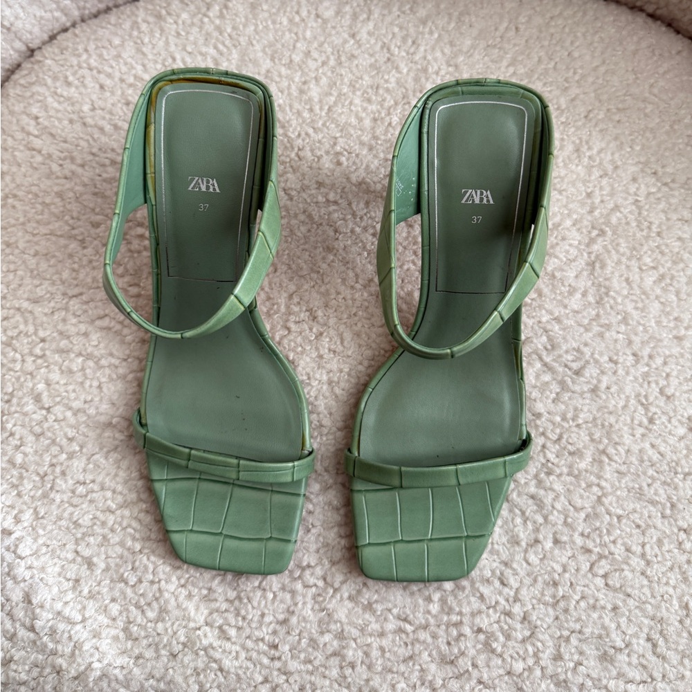ZARA Sage Green Croc-Embossed Heels - Picture 4 of 9